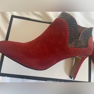 Very Pretty Burgandy Snakeskin Accent Booties